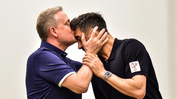 Bir devir sona erdi! O futbolcuya veda edildi