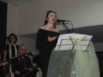 Balikesir'de Kursiyerler Korosunun Konseri Izleyenleri Costurdu