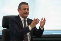 CHP Lideri Özel Açiklamasi 'Siyasetçilerin El Sikismadigi Dönemlerin Sonu Demokrasi Için Felaket Olmustur' Haberi