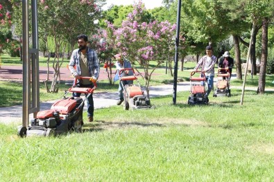 Diyarbakir'da 3 Milyon 755 Bin Metrekarelik Yesil Alan Elden Geçirildi