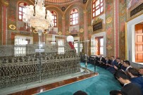 Fatih Sultan Mehmet Vefatinin 543'Üncü Yilinda Kabri Basinda Anildi