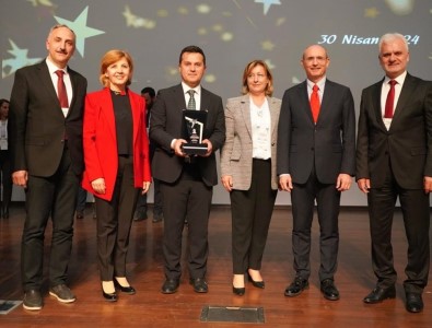 Kastamonu Üniversitesi, Ilham Veren Kamu Yönetimi Proje Ödülünü Aldi