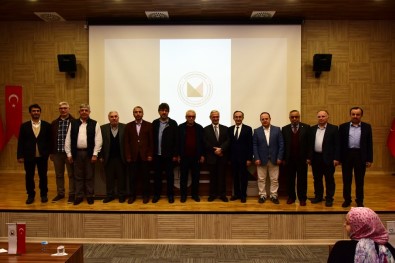 Kastamonu Üniversitesi'nde 'Mezhepler' Konusuldu