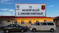 Ayvalik'ta 15 Göçmen Ve 2 Yabanci Uyruklu Organizatör Yakalandi