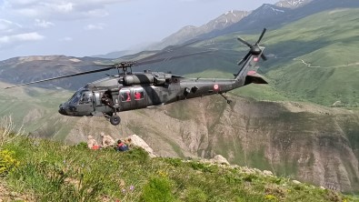 Dagda Ayagi Kirilan Vatandas Helikopter Ile Kurtarildi