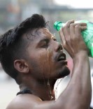 Hindistan'da Rekor Sicaklik Nedeniyle Ilk Can Kaybi