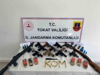 Silah Kaçakçilari Yakayi Ele Verdi