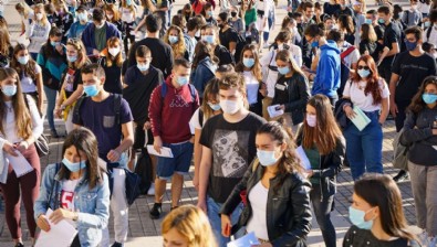 Uzmanlar alarm verdi! Covid-19'un yeni varyantı 'flirt' hızla yayılıyor!