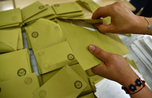 50 bin seçmen sandığa gidiyor: 3 ilçe ve 4 beldede seçimler yenilenecek