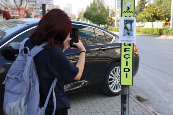 Yer Adana: Görenler bir daha baktı: 'Aldatmada profesyonel'