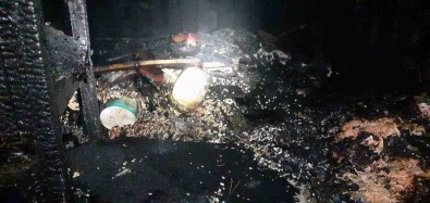 Burdur'da Sobadan Çikan Yanginda Is Yeri Kullanilamaz Hale Geldi