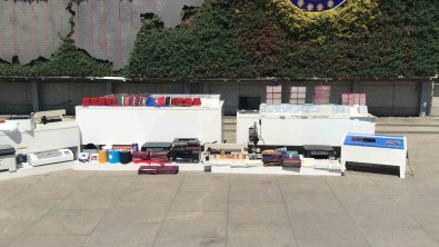 Istanbul'da Sahte Pasaport Operasyonu Açiklamasi 5 Kisi Yakalandi