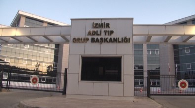 Izmir'de Kanli Infaz Açiklamasi Otomobilinde Öldürüldü