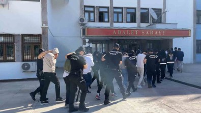 Tunceli'de 50 Milyon Liralik Vurgun Yapan Çeteye Operasyon Açiklamasi 17 Gözalti