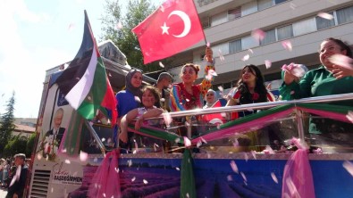 'Uluslararasi Gül Festivali' Isparta'da Renkli Görüntülerle Basladi