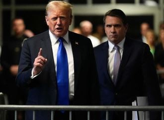 Kremlin’den Donald Trump açıklaması! Dmitriy Peskov ‘Meşru ve gayri meşru yollarla saf dışı bırakıldı’ dedi