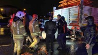 Büyükçekmece'de Kontrolden Çikan Araç Tirin Altina Girdi Açiklamasi 1 Ölü, 2 Yarali