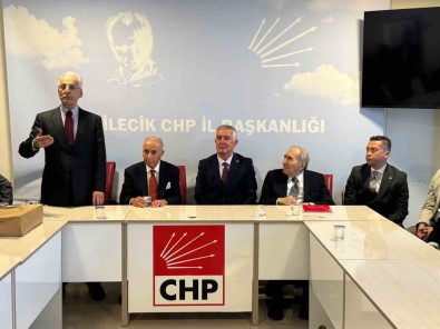 CHP'nin Eski Genel Baskanlari Altan Öymen Ve Hikmet Çetin Bilecik'e Geldi