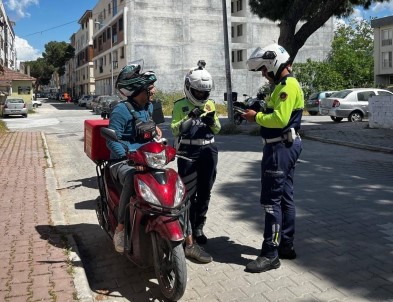Manisa'da Jandarmadan Motosiklet Denetimi