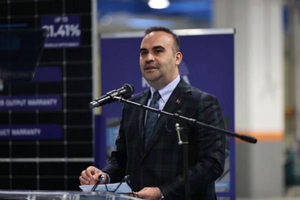 Sanayi ve Teknoloji Bakanı Kacır: Güneş paneli üretim kabiliyetimizi bir adım öteye taşıyoruz