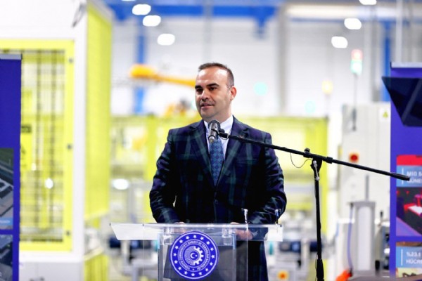 Sanayi ve Teknoloji Bakanı Kacır: Güneş paneli üretim kabiliyetimizi bir adım öteye taşıyoruz