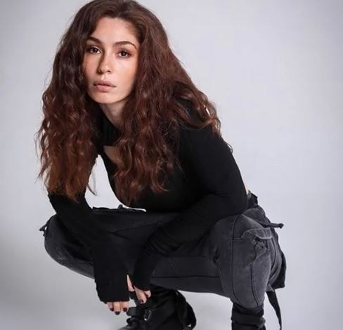 O şarkıcı Emel Müftüoğlu'nun kızı çıktı!