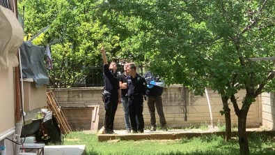 Karaman'da Balkondan Düsen 2 Yasindaki Çocuk Agir Yaralandi