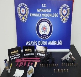 Manavgat'ta Suç Ve Suçlularla Mücadele Operasyonunda 12 Süpheli Yakalandi