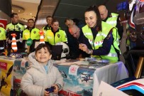 Yozgat'ta Karayollari Trafik Ve Ilk Yardim Haftasi Dolayisiyla Tanitim Standi Açildi