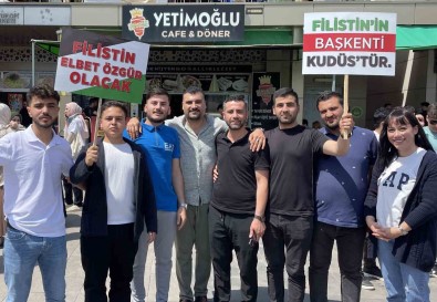 Adana'da Üniversite Ögrencileri Filistin Için Yürüdü