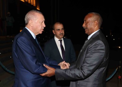Cumhurbaskani Erdogan, Sudan Egemenlik Konseyi Baskani El Burhan Ile Görüstü