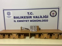 Üst Aramasinda 50 Uyusturucu, Uyarici Hap Yakalandi