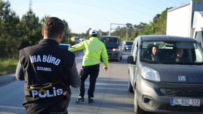 Arnavutköy'de Trafik Denetiminde Ilginç Diyaloglar, 'Polis Tek Tek Yalanlari Ortaya Çikartti'