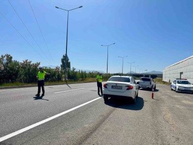 Gazipasa'da Kurallara Uymayan 4 Araç Trafikten Men Edildi