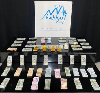 Hakkari'de 358 Bin 430 Dolar Ile 4 Kilo Kaçak Altin Ele Geçirildi