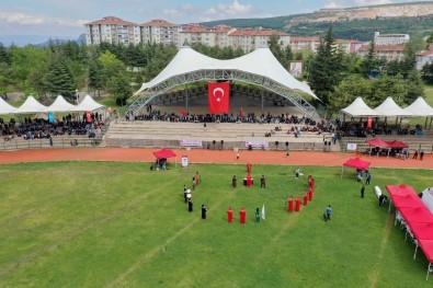 Karakucak Güres Festivali Renkli Görüntülere Ev Sahipligi Yapti