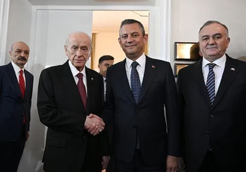 Bahçeli-Özel görüşmesi sona erdi