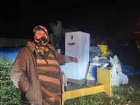 Bin 500 Liralik Kirayi Düzensiz Ödeyen 7 Çocuklu Aile Sokaga Atildi