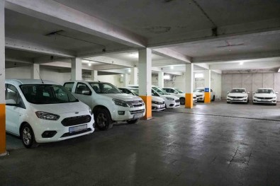 Kiralik 25 Araç Iade Edilerek 1 Milyon 220 Bin Lira Tasarruf Saglandi