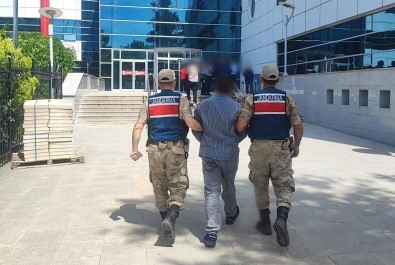 Adiyaman'da Göçmen Kaçakçiligi Operasyonu Açiklamasi 5 Gözalti