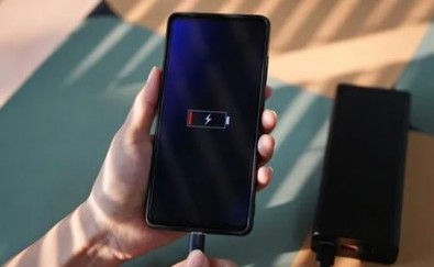 Bunu asla yapmayın! Telefonu gece boyu şarjda tutanlar dikkat…