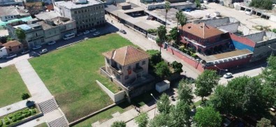 Ceyhan'da Belediyeye Hibe Edilen Tarihi 'Güleçyüz Konak' Restore Edilip Sosyal Tesis Olarak Kullanilacak