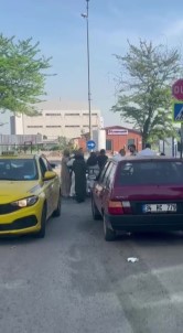 Pendik'te Turistlerin Taksiciyle 'Taksimetre Çok Yazdi' Kavgasi