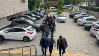 Ucuza Seker Ve Yag Satma Vaadiyle Dolandiricilik Yapan 6 Süpheliden 5'I Tutuklandi