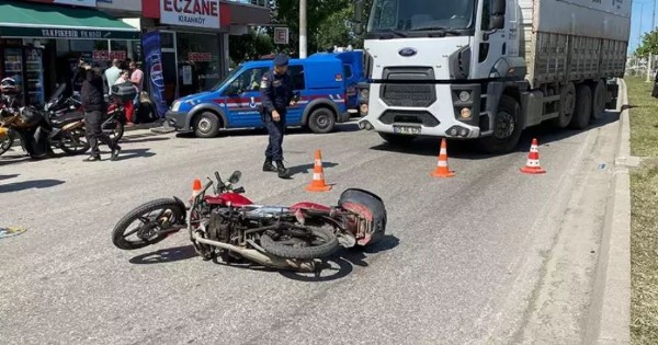 Feci son! Başı çöp konteynerine çarpan motokurye öldü