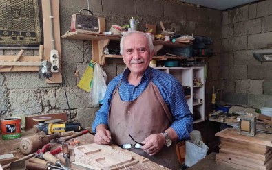 Ahsap Ustasi Aksu Açiklamasi 'Ahsap Kokusunda Huzur Buluyorum'