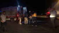 Bursa'da Motosiklet Kazasi Açiklamasi 3 Yarali