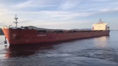 Çanakkale Bogazi'ndan Geçen Misir Yüklü Dökme Yük Gemisi Makine Arizasi Yapti