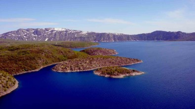 Nemrut Krater Gölü, Yerli Ve Yabanci Turistleri Agirlamaya Basladi