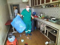 5 Daire Sahibi Abla-Kardesin Evinden 3 Kamyon Çöp Çikti